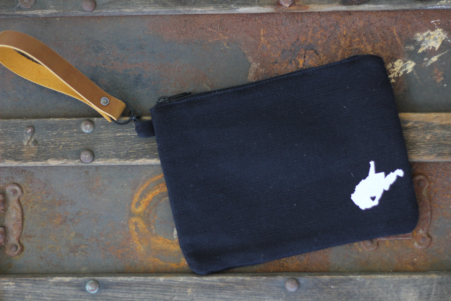 WV HAND BAG